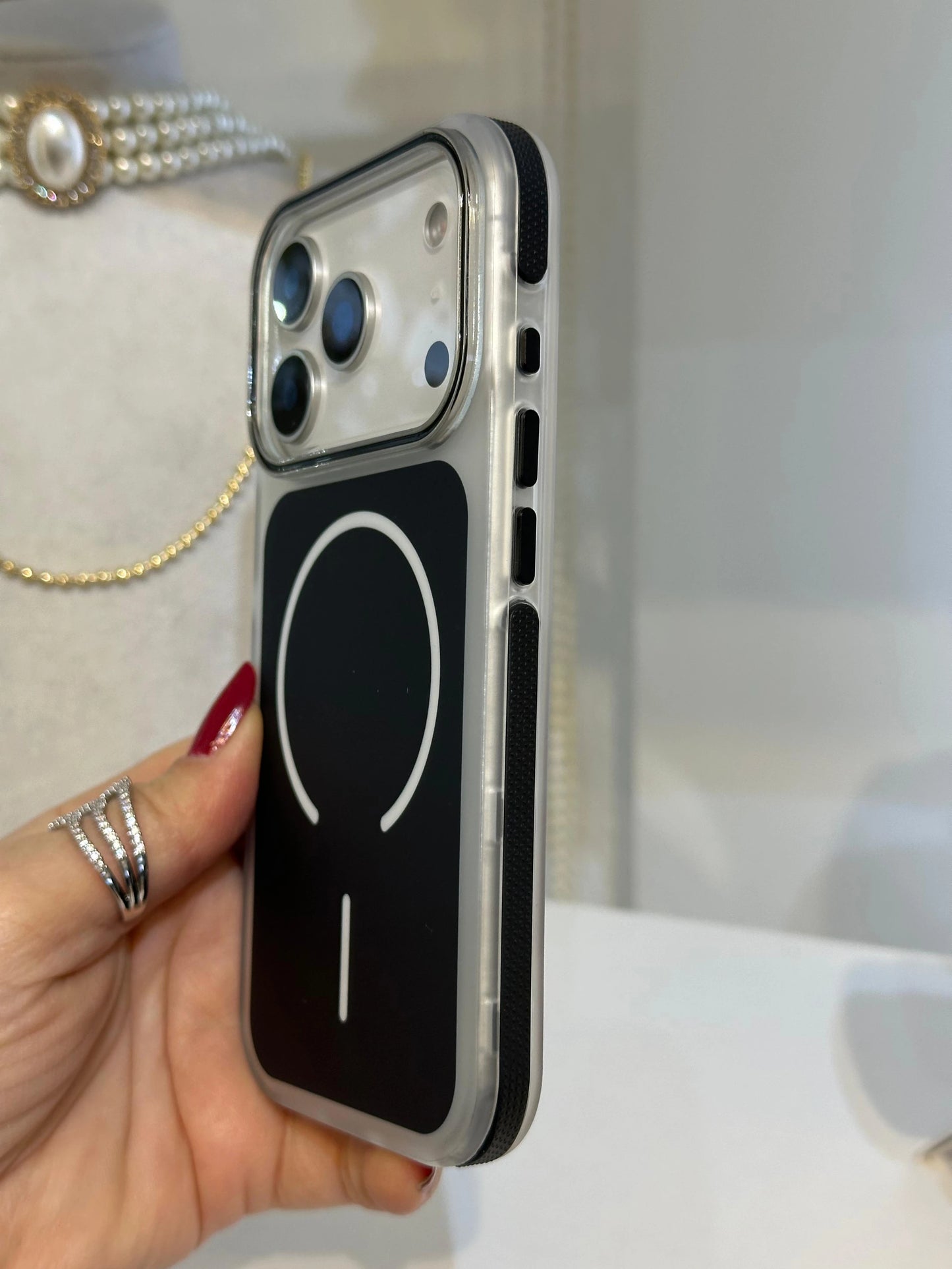 Magsafe Uyumlu Renkli iPhone Telefon Kılıfı Siyah