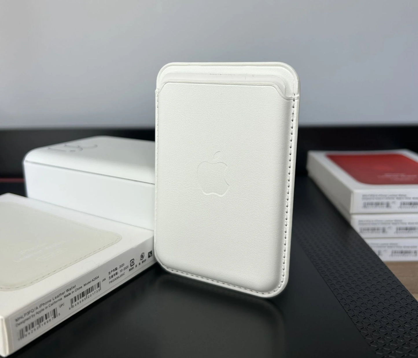 MagSafe Özellikli Deri Cüzdan Beyaz