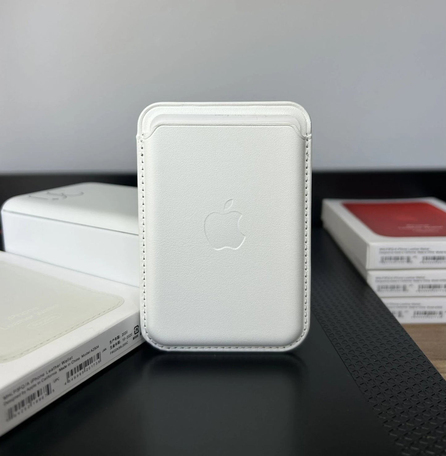 MagSafe Özellikli Deri Cüzdan Beyaz