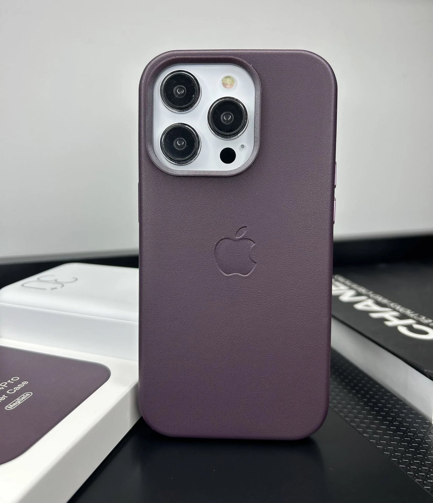 Apple MagSafe Özellikli Deri Kılıf - Derin Mor