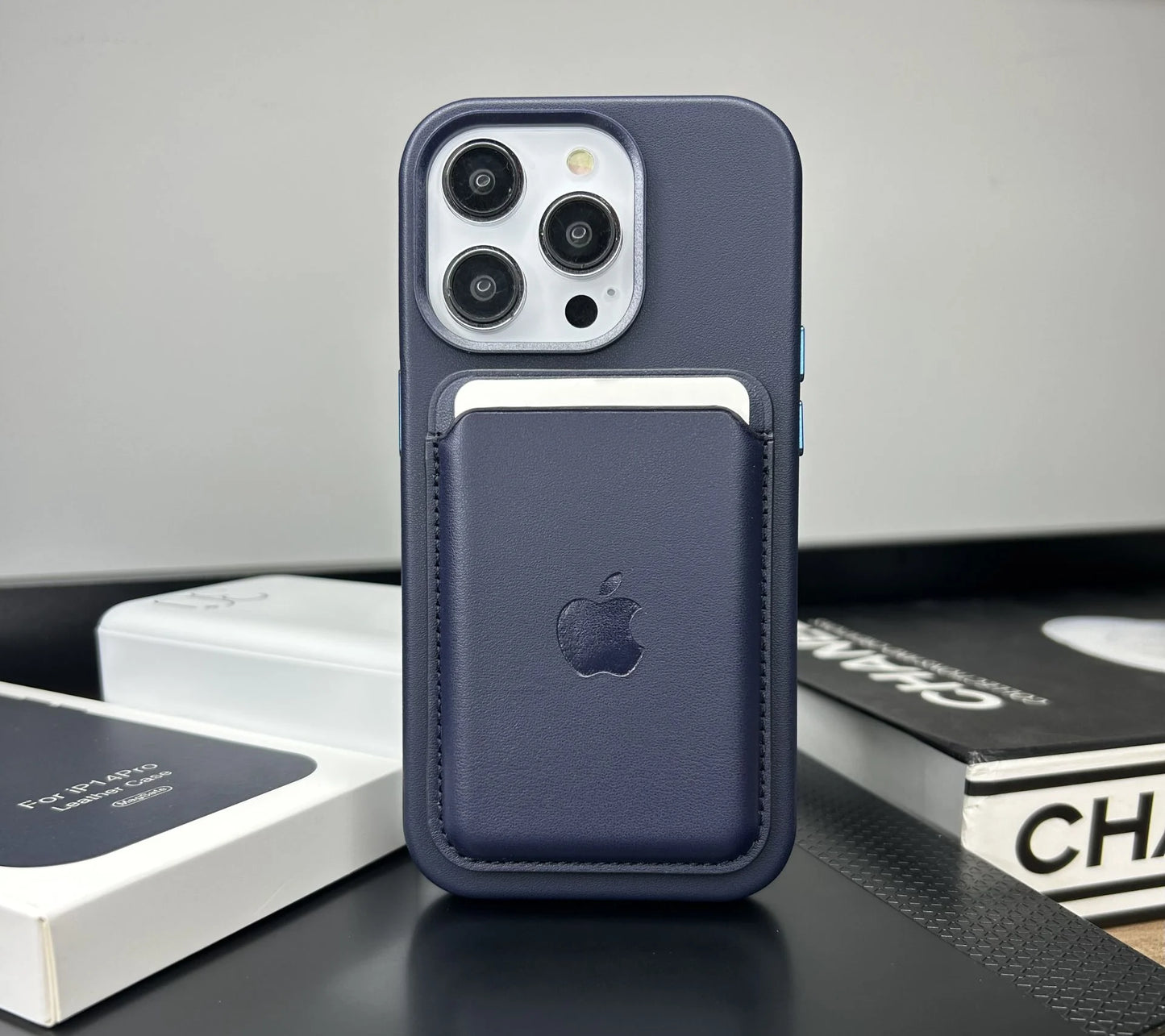 Apple MagSafe Özellikli Deri Kılıf - Lacivert