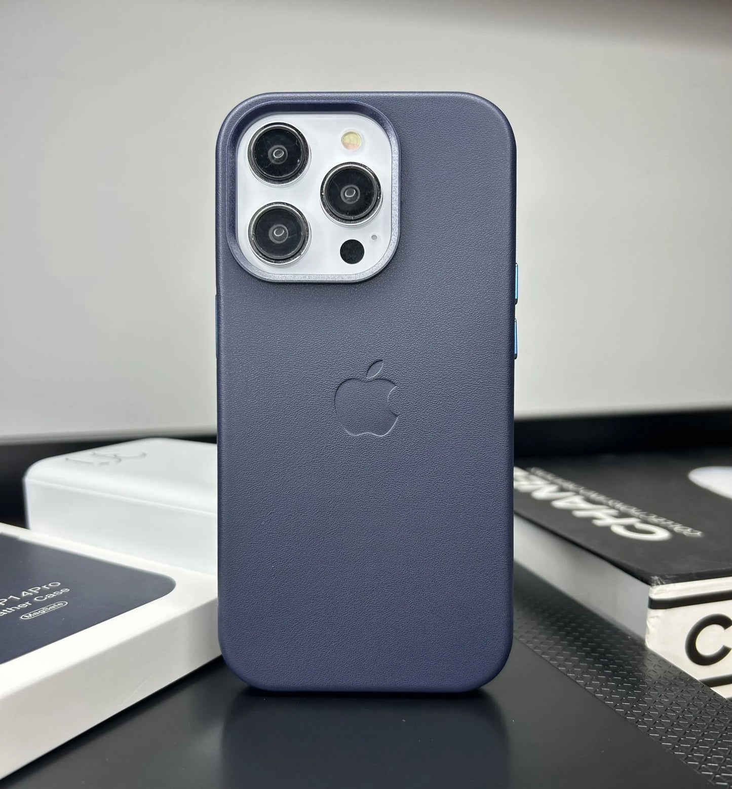 Apple MagSafe Özellikli Deri Kılıf - Lacivert