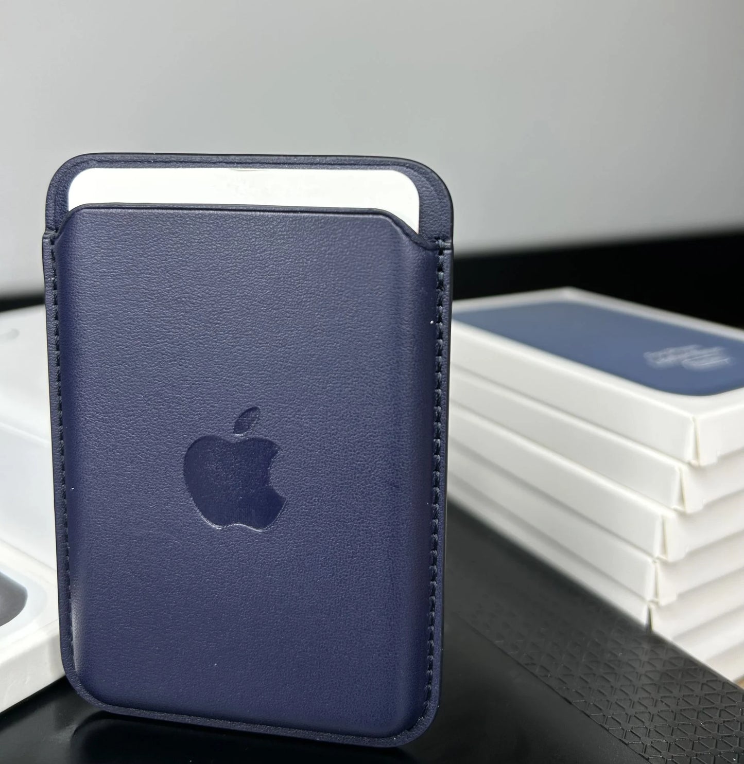 MagSafe Özellikli Deri Cüzdan Gece Mavisi