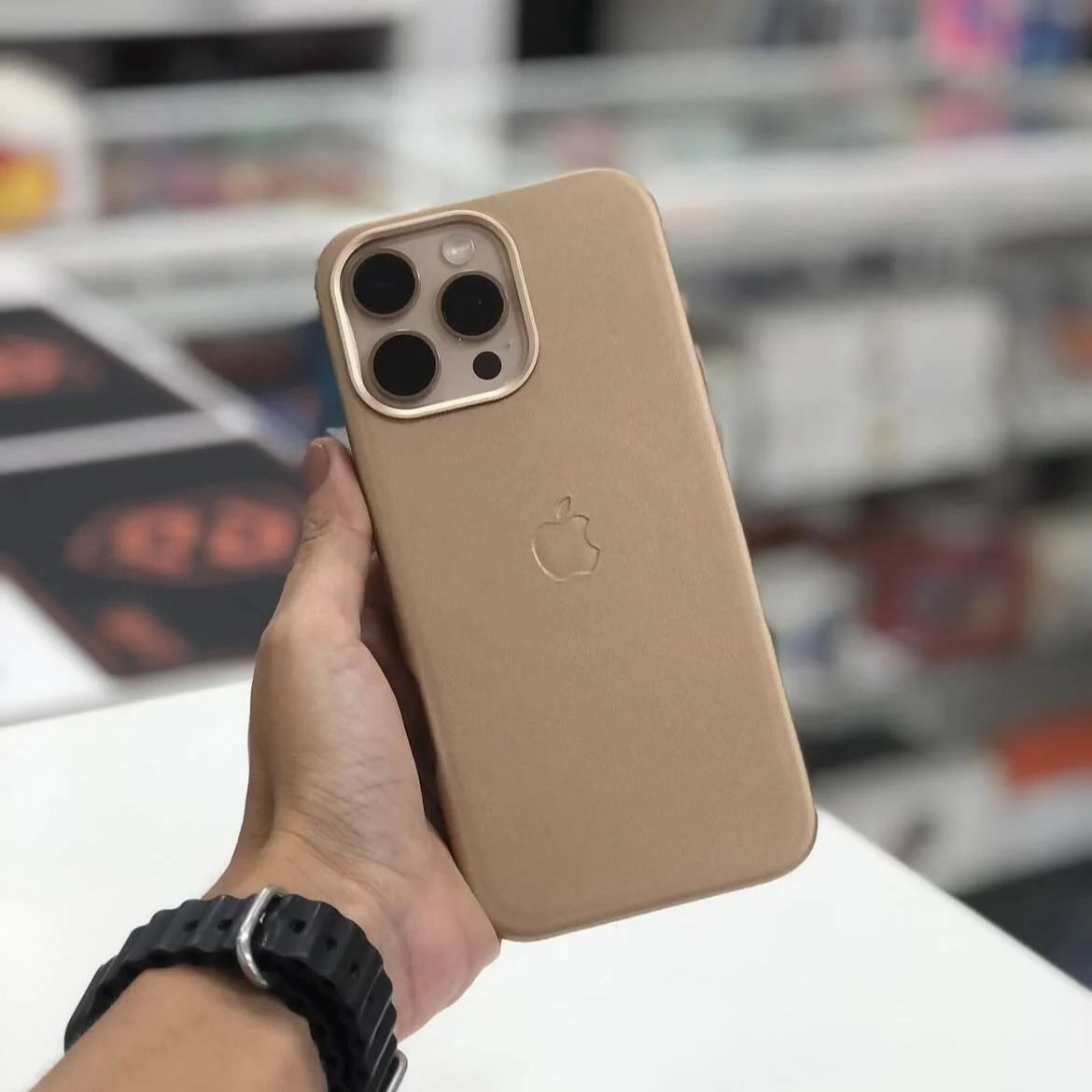 Apple MagSafe Özellikli Deri Kılıf - Gold