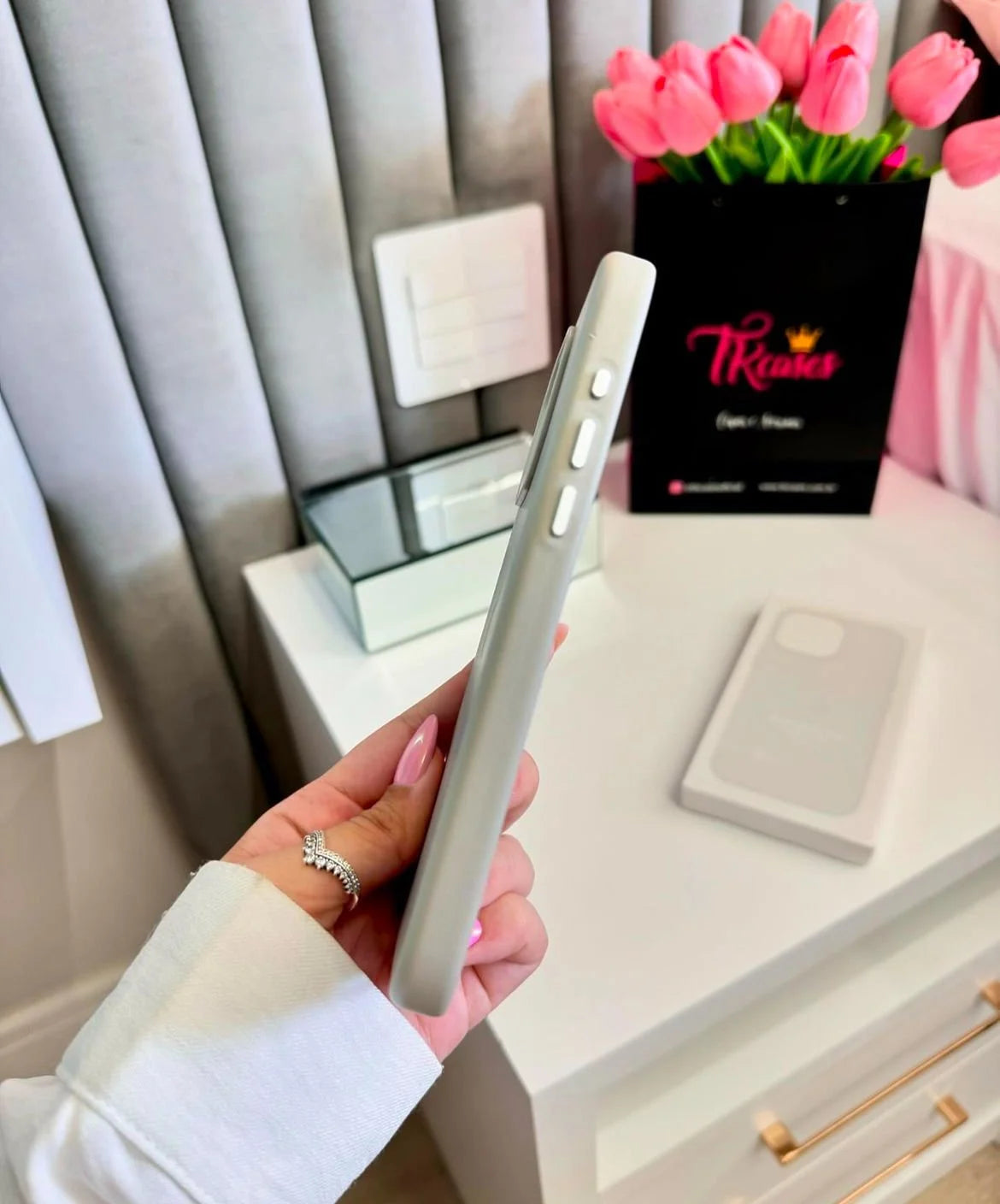 Apple MagSafe Özellikli Deri Kılıf - Gri