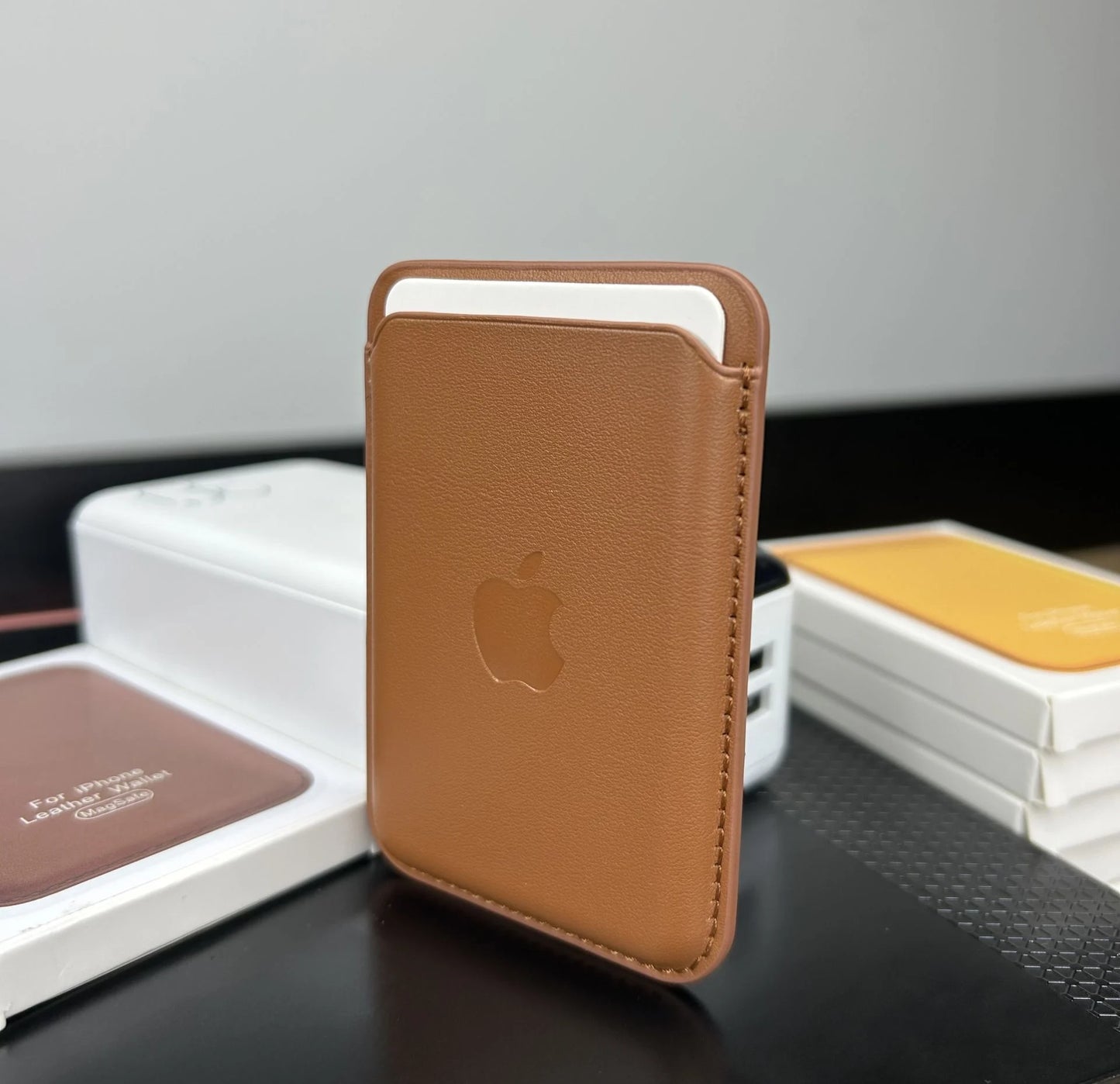 MagSafe Özellikli Deri Cüzdan Kahverengi