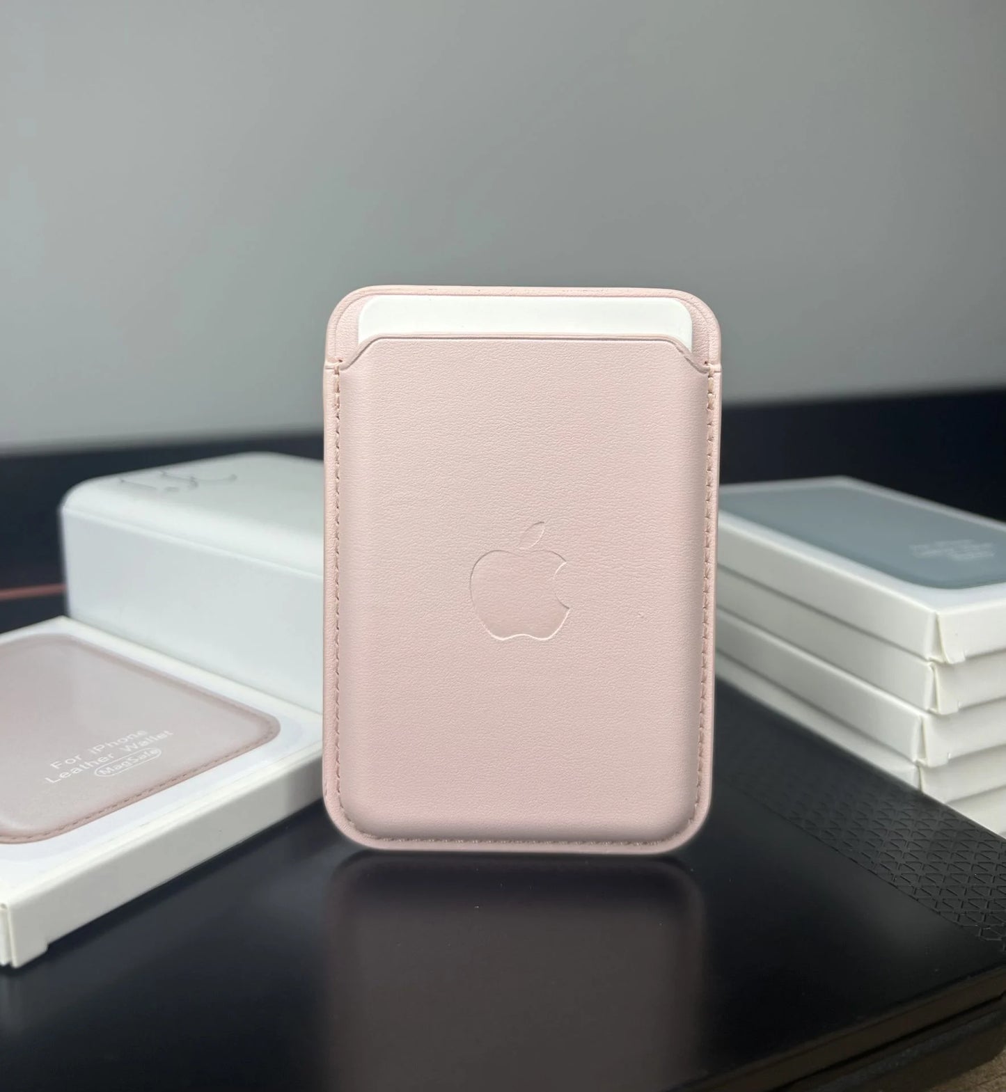 MagSafe Özellikli Deri Cüzdan Kumpembe