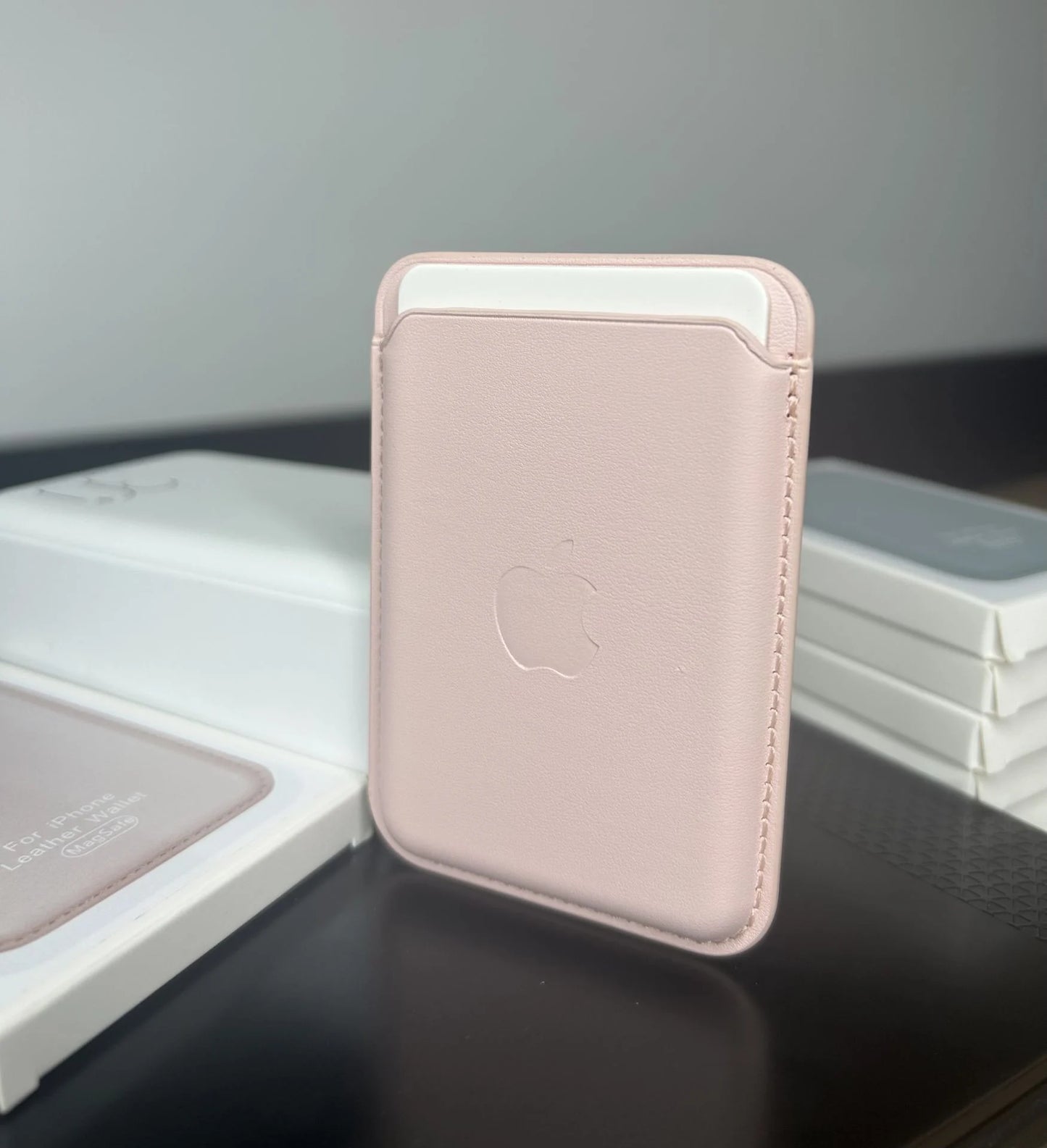 MagSafe Özellikli Deri Cüzdan Kumpembe