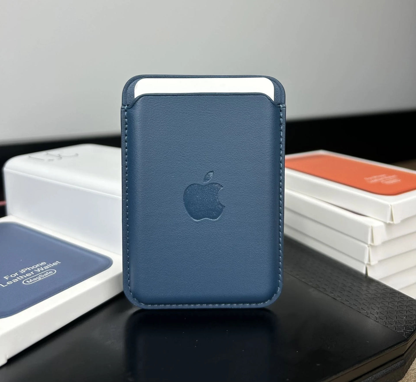 MagSafe Özellikli Deri Cüzdan Lacivert