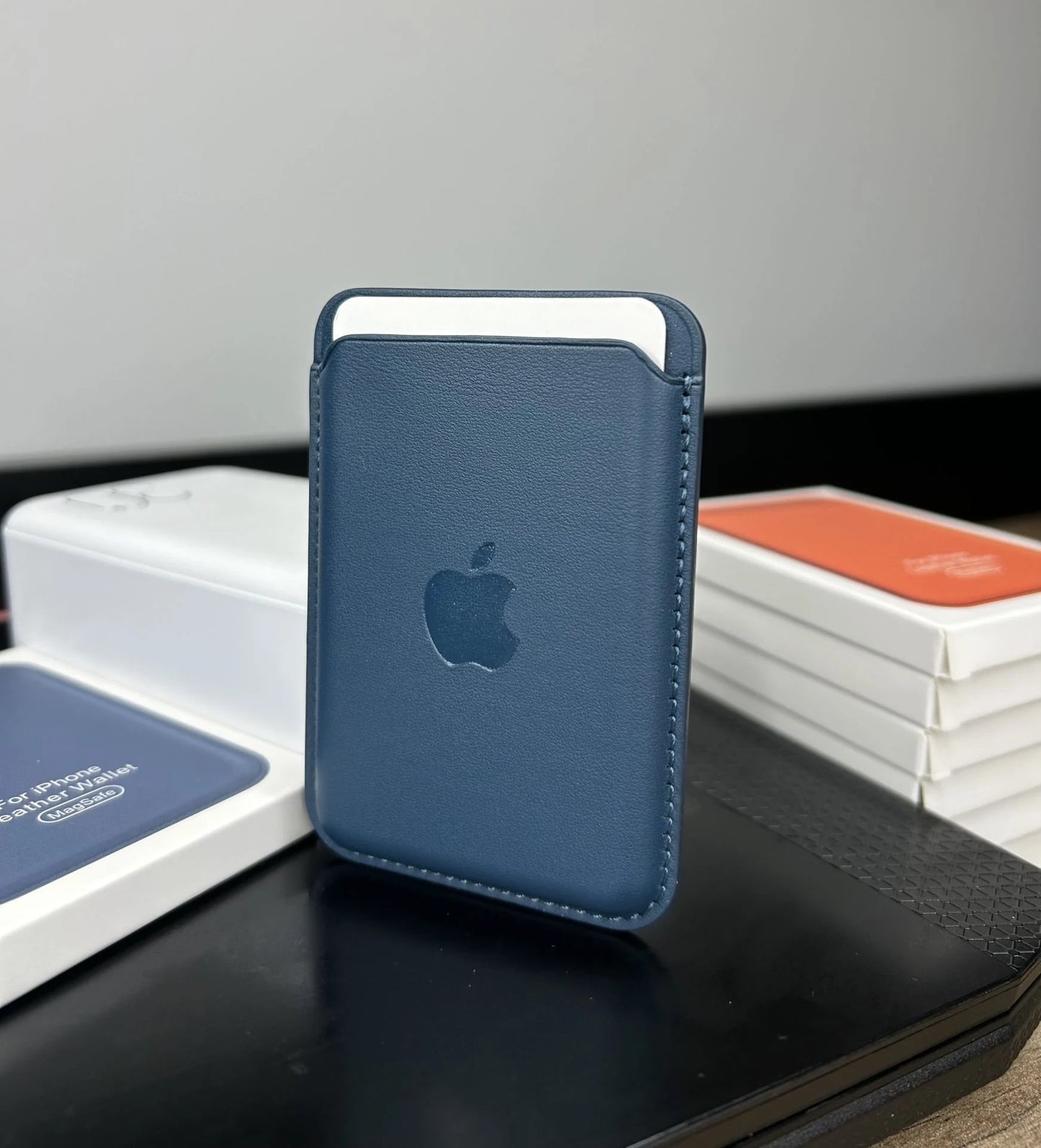 MagSafe Özellikli Deri Cüzdan Lacivert