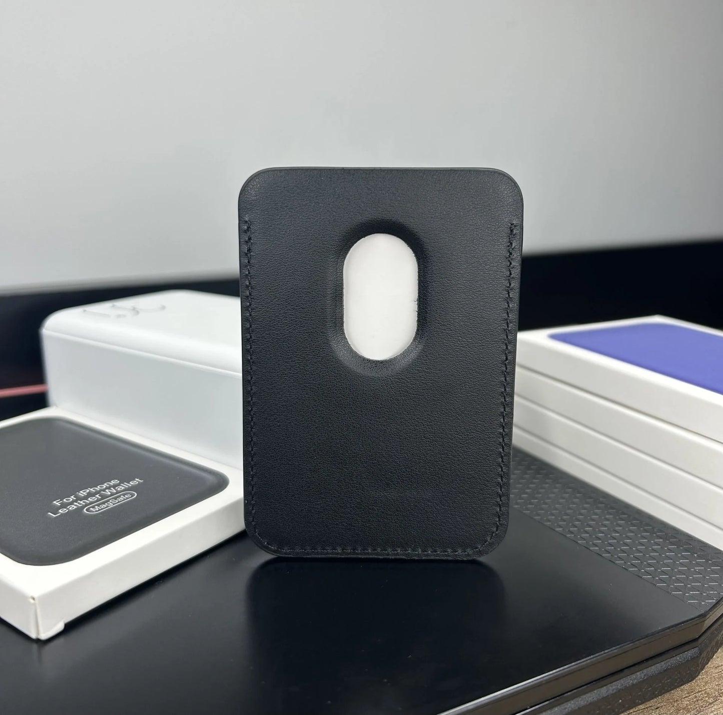 MagSafe Özellikli Deri Cüzdan Siyah