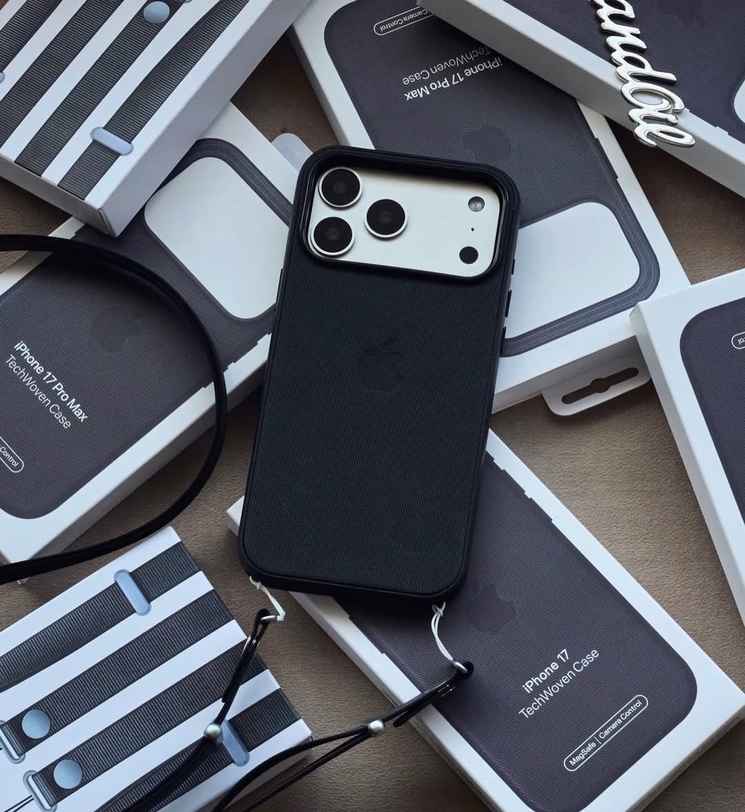 MagSafe Özellikli Premium Tech Dokuma Kılıf Siyah