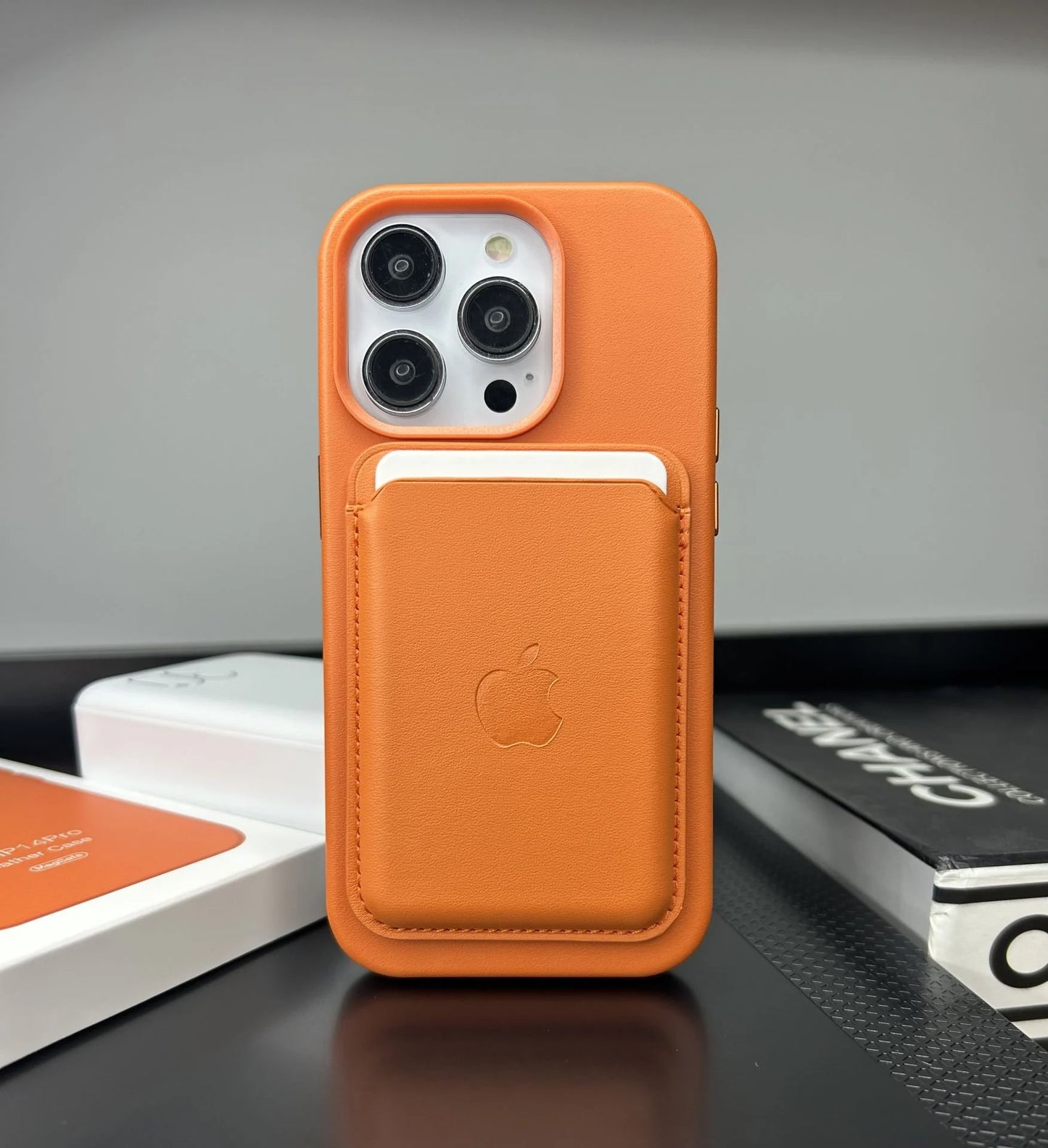 Apple MagSafe Özellikli Deri Kılıf - Turuncu